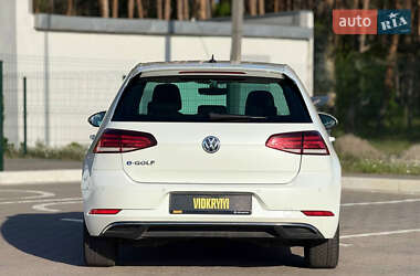 Хетчбек Volkswagen e-Golf 2017 в 