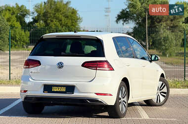 Хетчбек Volkswagen e-Golf 2017 в 