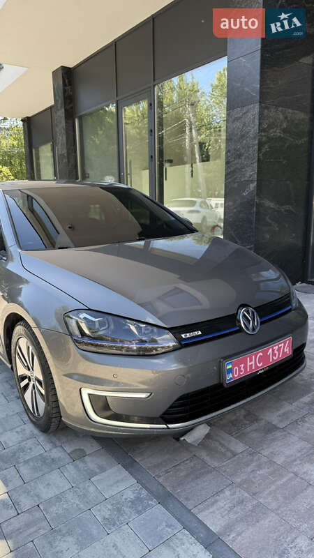 Хетчбек Volkswagen e-Golf 2014 в Ужгороді