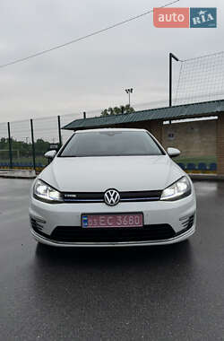 Хетчбек Volkswagen e-Golf 2018 в Києві