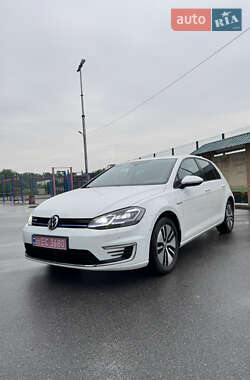 Хэтчбек Volkswagen e-Golf 2018 в Киеве