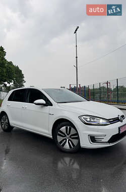 Хэтчбек Volkswagen e-Golf 2018 в Киеве