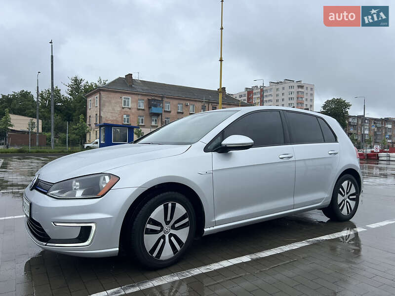 Volkswagen e-Golf 2015