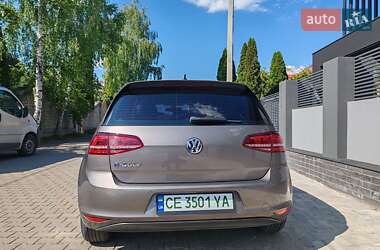 Хэтчбек Volkswagen e-Golf 2016 в 