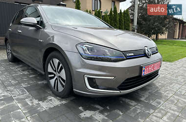 Хэтчбек Volkswagen e-Golf 2015 в 