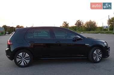 Хэтчбек Volkswagen e-Golf 2015 в 