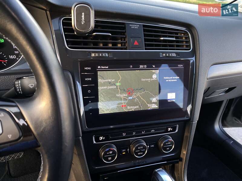 Хетчбек Volkswagen e-Golf 2020 в Хотині