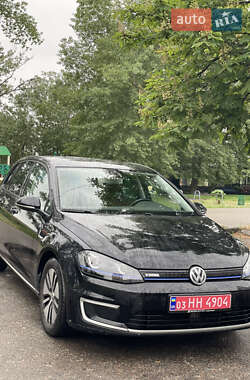 Хэтчбек Volkswagen e-Golf 2015 в Киеве
