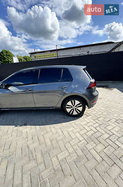 Хэтчбек Volkswagen e-Golf 2020 в 