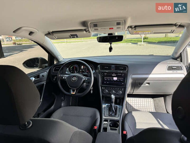 Хэтчбек Volkswagen e-Golf 2020 в Ивано-Франковске