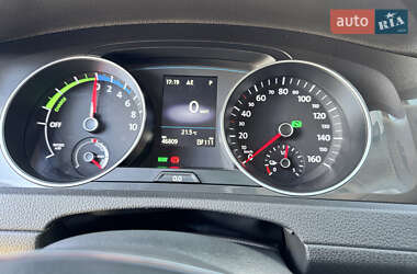 Хэтчбек Volkswagen e-Golf 2020 в 