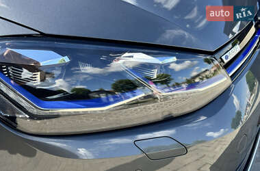 Хэтчбек Volkswagen e-Golf 2020 в 