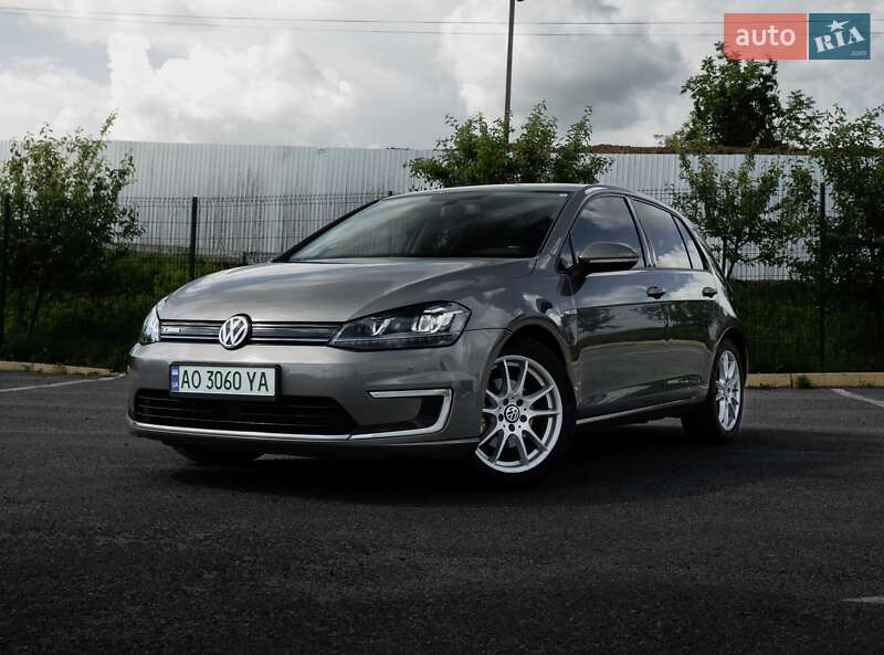 Volkswagen e-Golf 2015