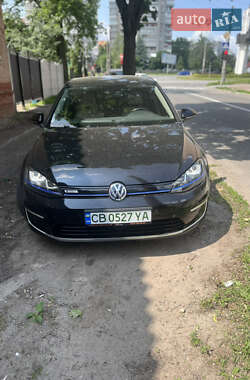 Хетчбек Volkswagen e-Golf 2016 в Чернігові