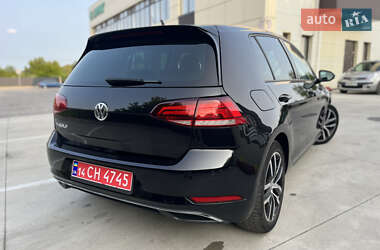 Хетчбек Volkswagen e-Golf 2020 в 