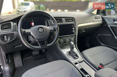Хетчбек Volkswagen e-Golf 2020 в 
