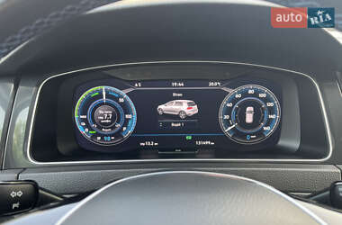Хетчбек Volkswagen e-Golf 2020 в 