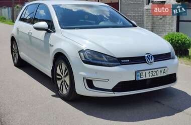Хэтчбек Volkswagen e-Golf 2014 в 