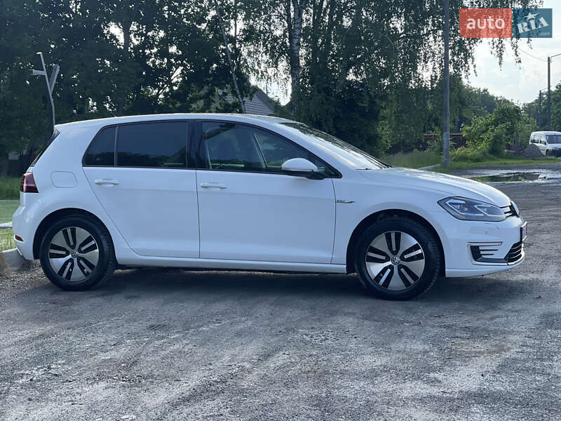 Хэтчбек Volkswagen e-Golf 2020 в Киверцах
