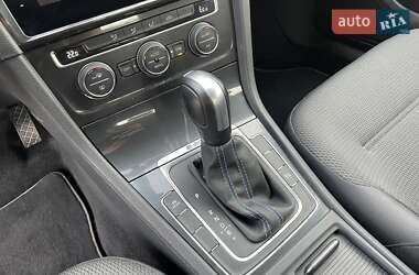 Хетчбек Volkswagen e-Golf 2020 в 
