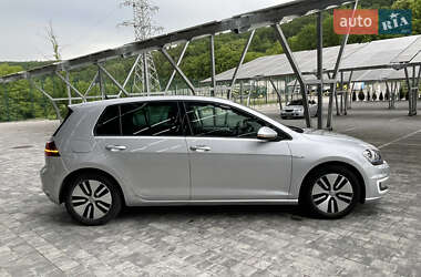Хэтчбек Volkswagen e-Golf 2015 в 