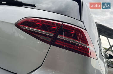 Хэтчбек Volkswagen e-Golf 2015 в 