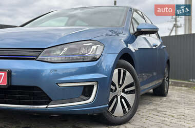 Хетчбек Volkswagen e-Golf 2015 в 