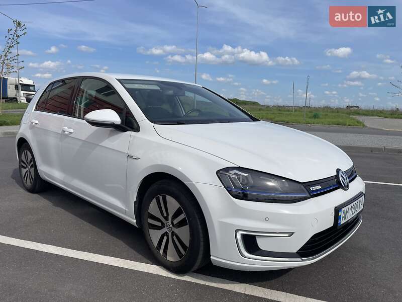 Volkswagen e-Golf 2015