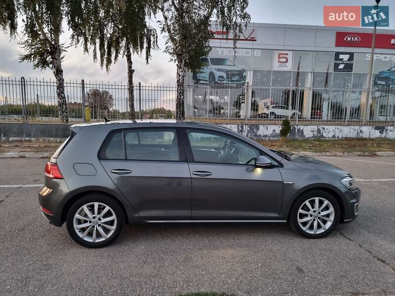 Хетчбек Volkswagen e-Golf 2018 в Кропивницькому