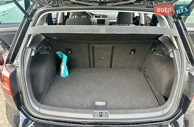 Хэтчбек Volkswagen e-Golf 2015 в 