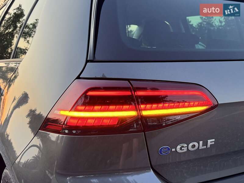 Хетчбек Volkswagen e-Golf 2019 в Дніпрі