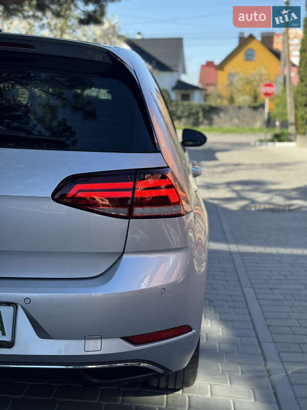 Хэтчбек Volkswagen e-Golf 2019 в Хмельницком