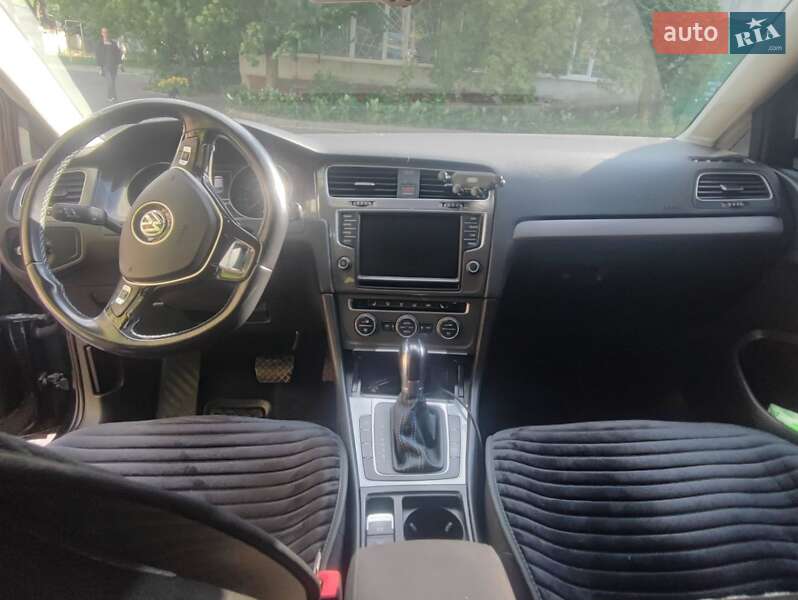 Хетчбек Volkswagen e-Golf 2015 в Одесі