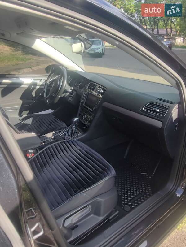 Хетчбек Volkswagen e-Golf 2015 в Одесі