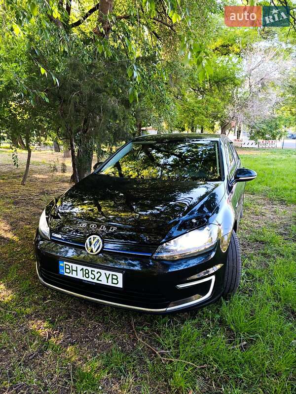 Хетчбек Volkswagen e-Golf 2015 в Одесі