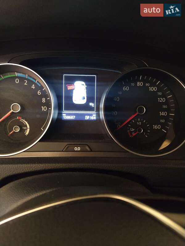 Хэтчбек Volkswagen e-Golf 2014 в Шептицькому