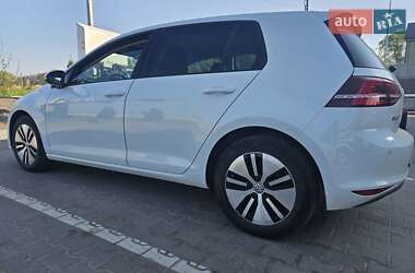 Хетчбек Volkswagen e-Golf 2016 в 