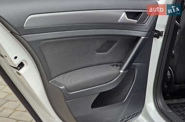Хэтчбек Volkswagen e-Golf 2020 в Першотравенске