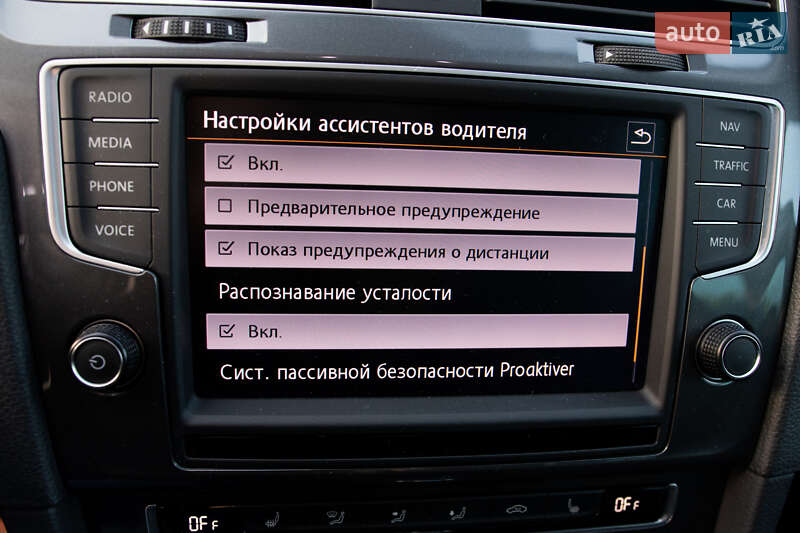 Хетчбек Volkswagen e-Golf 2016 в Умані