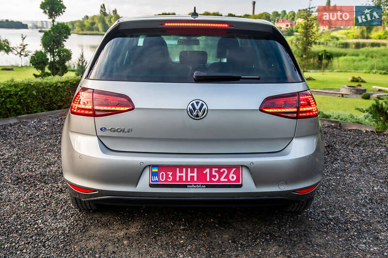 Хетчбек Volkswagen e-Golf 2016 в Умані