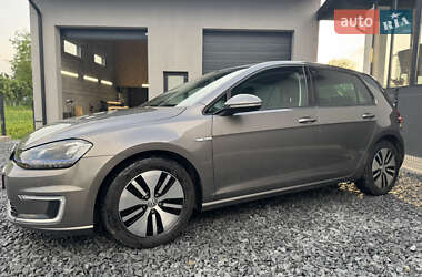 Хэтчбек Volkswagen e-Golf 2015 в 
