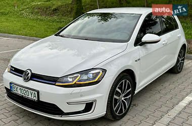Хэтчбек Volkswagen e-Golf 2018 в 
