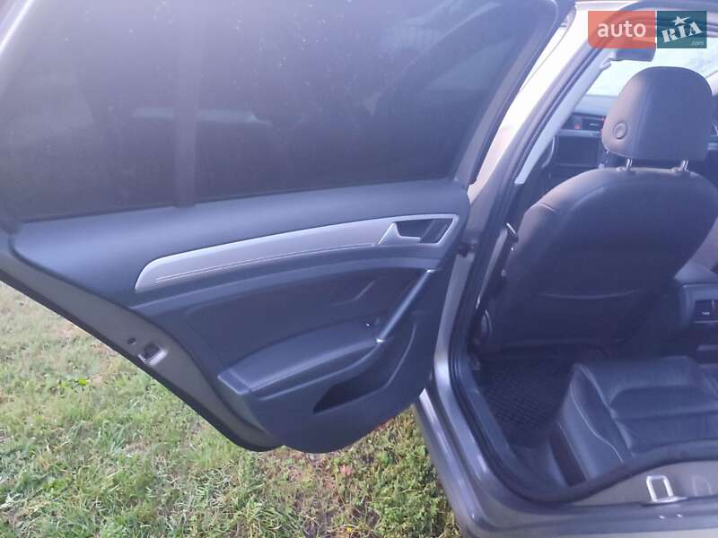 Хэтчбек Volkswagen e-Golf 2016 в Нововолынске