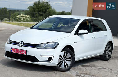 Хэтчбек Volkswagen e-Golf 2017 в 