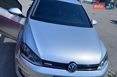 Хэтчбек Volkswagen e-Golf 2015 в Рогатине