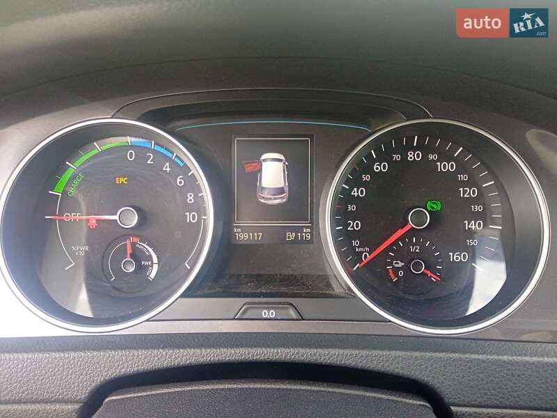 Хэтчбек Volkswagen e-Golf 2014 в Тернополе