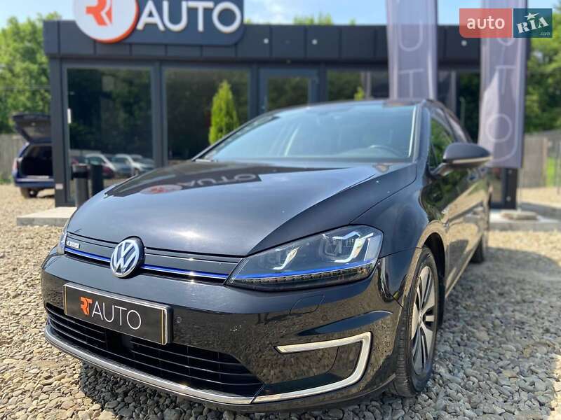 Хэтчбек Volkswagen e-Golf 2016 в 