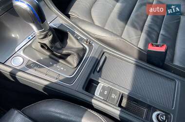 Хэтчбек Volkswagen e-Golf 2016 в 