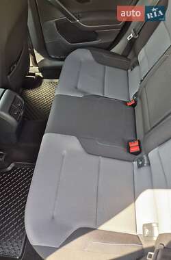 Хэтчбек Volkswagen e-Golf 2016 в 