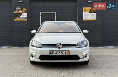 Хэтчбек Volkswagen e-Golf 2020 в 